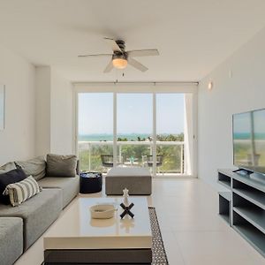 Seacost Beachfront 2Bdr With Pool By Casa Paraiso
